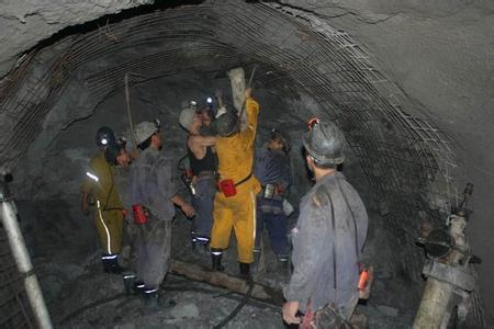 柞水工程爆破中的危险因素分析以及应对工程爆破危险的措施
